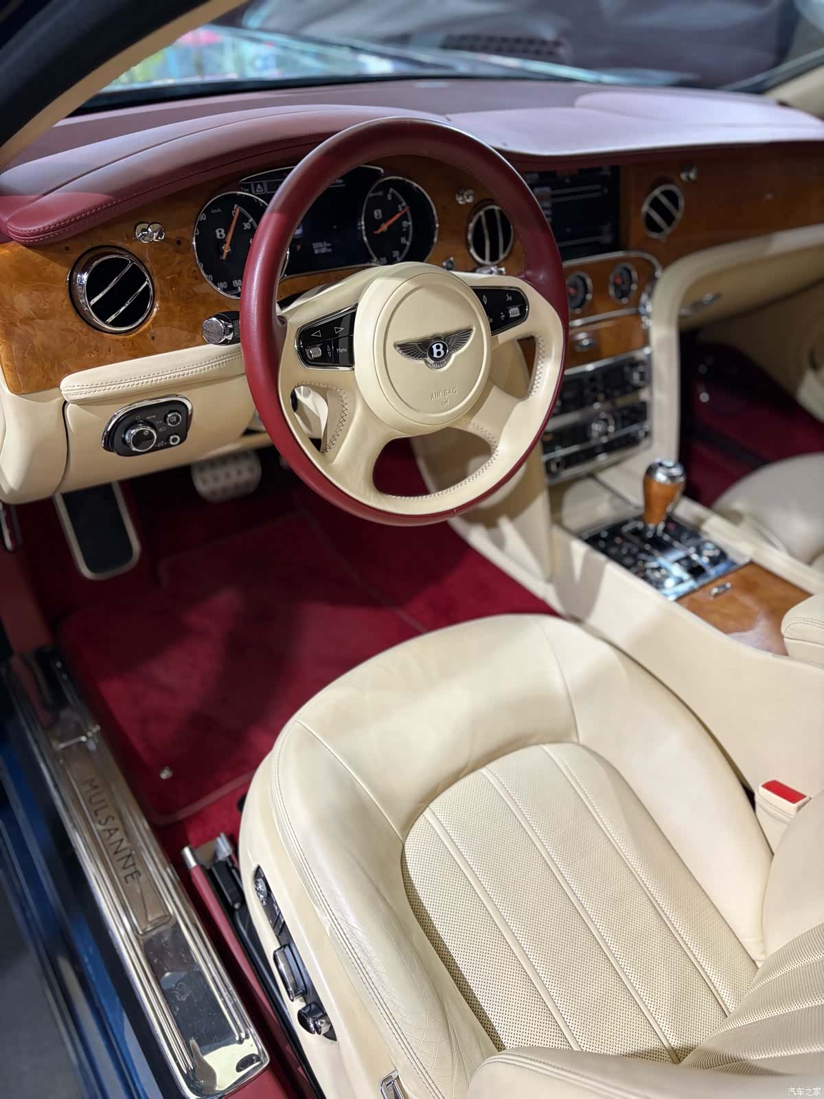 Bentley Mulsanne, 2013 13