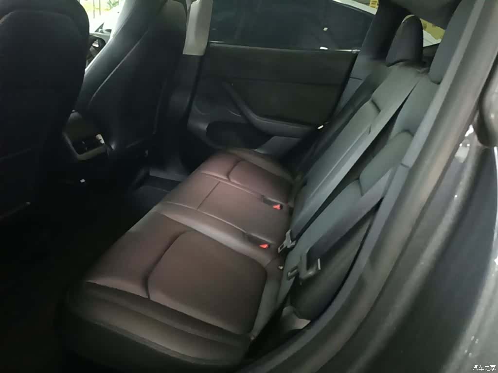 Tesla Model Y, 2021 17