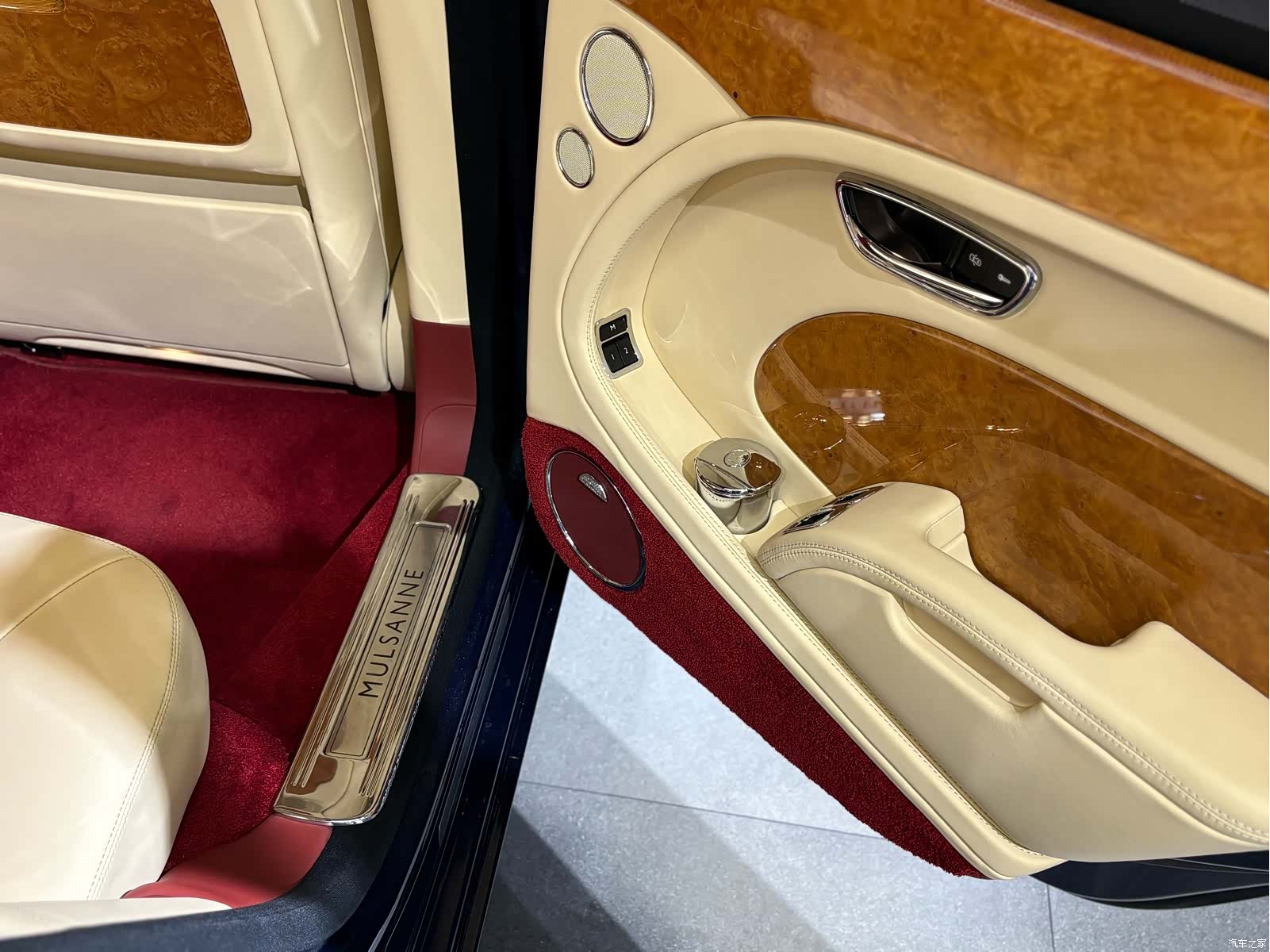 Bentley Mulsanne, 2013 23