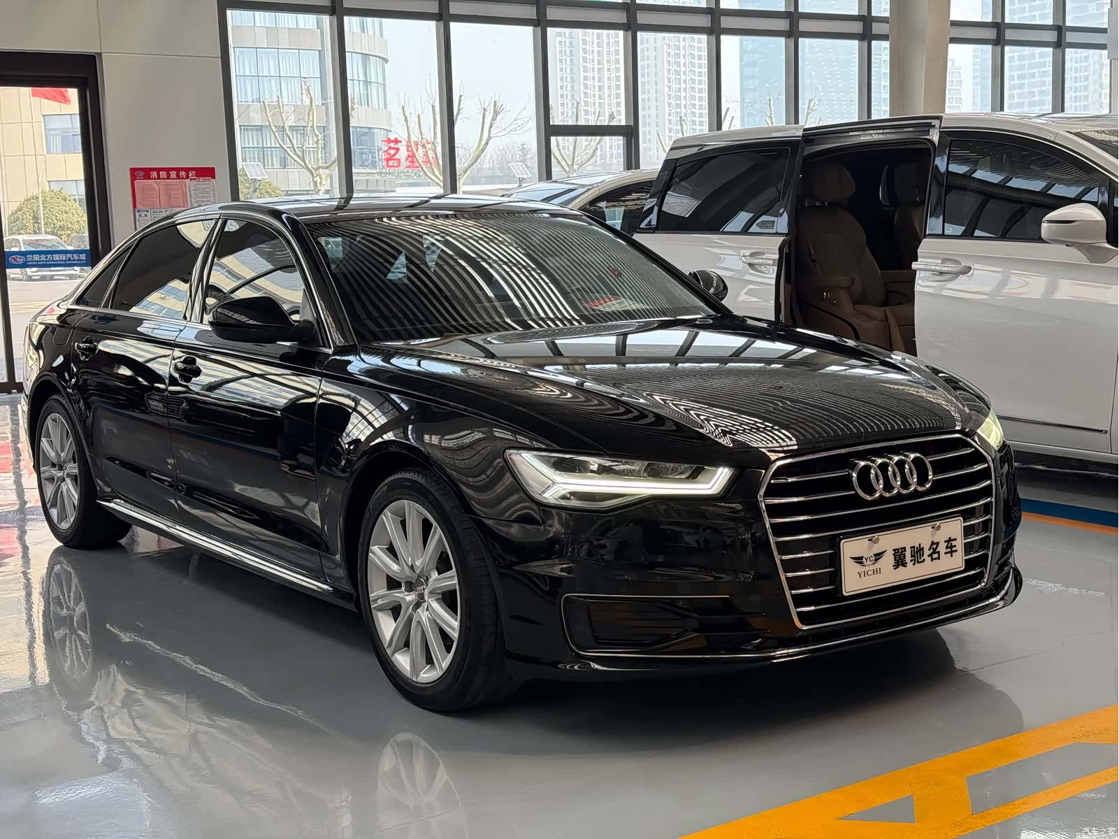 Audi A6L, 2018 3
