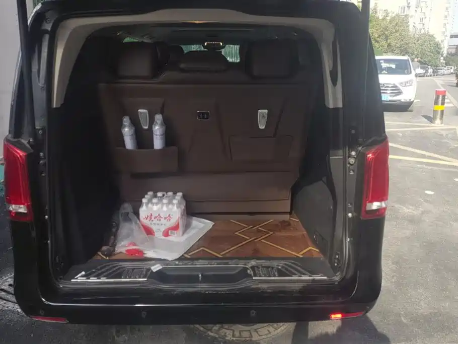 Mercedes-Benz V-class