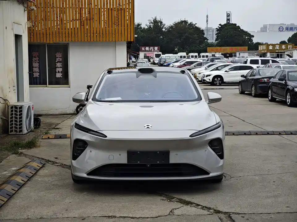 NIO ET7