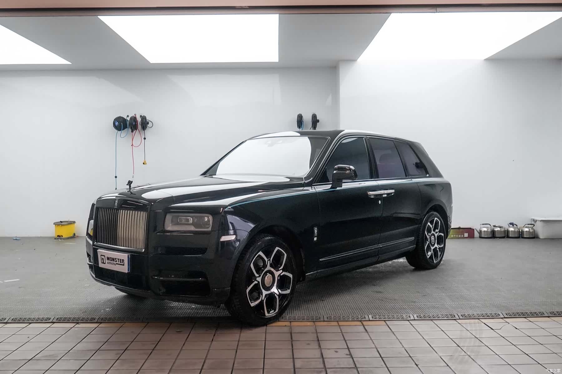 Rolls-Royce Cullinan, 2022 1