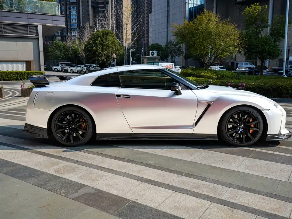 Nissan GT-R