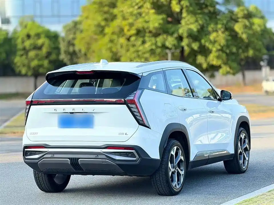 Geely Atlas L