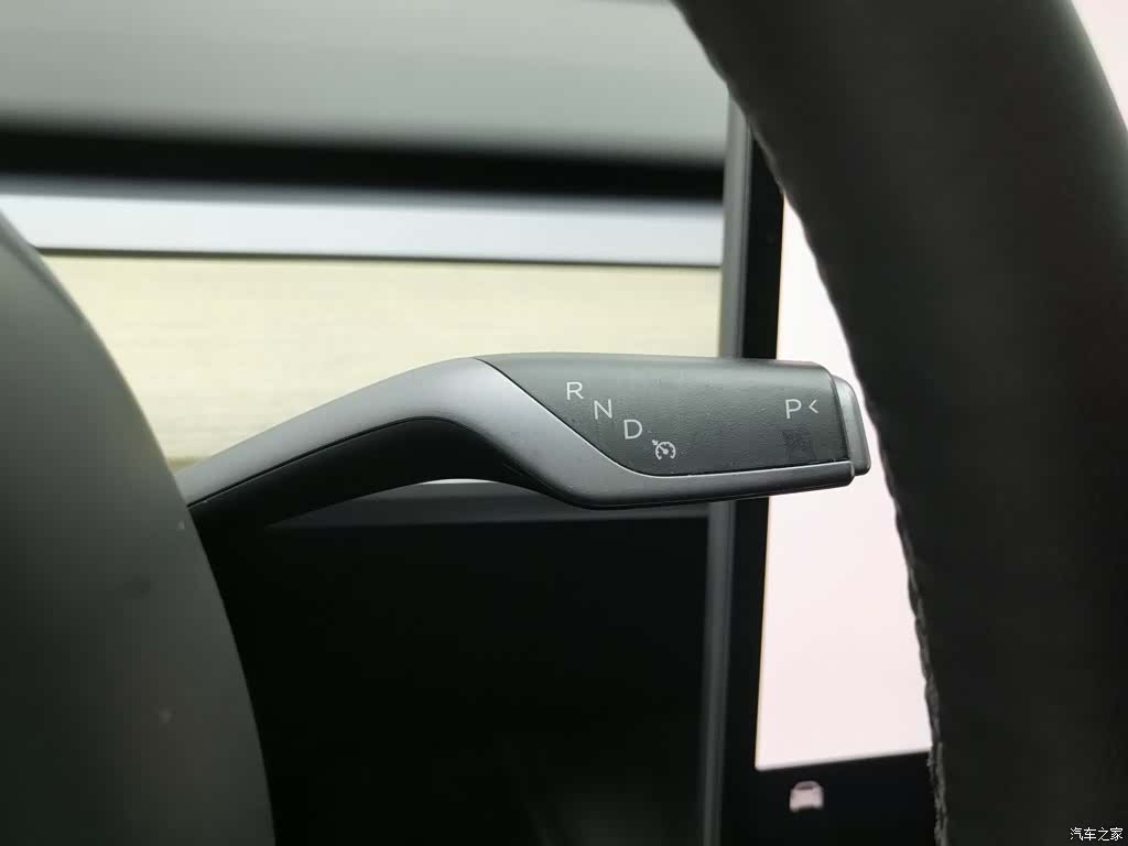 Tesla Model Y, 2022 13