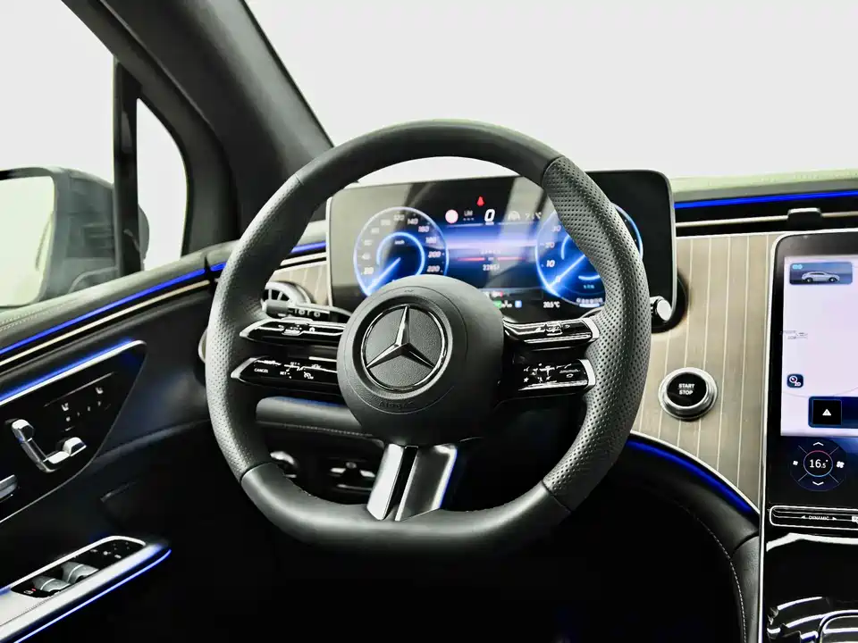 Mercedes-Benz EQE SUV