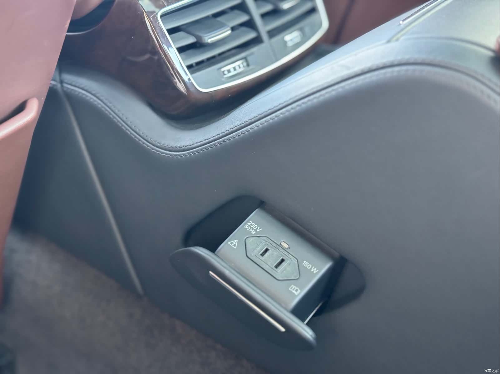 Audi A8L, 2014 23