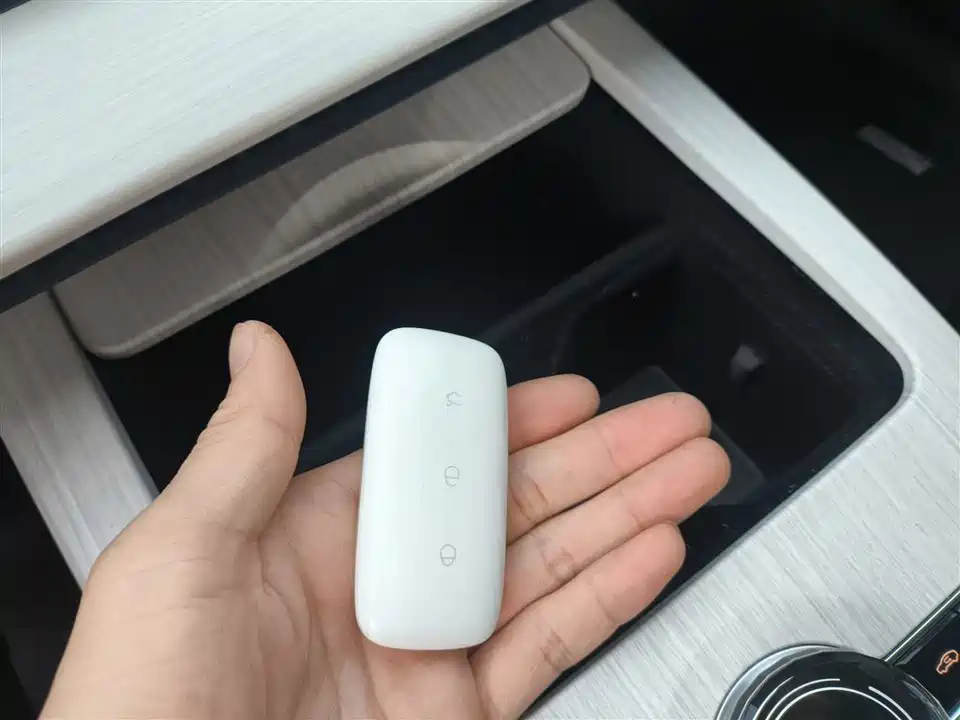 Geely Galaxy Galaxy E8