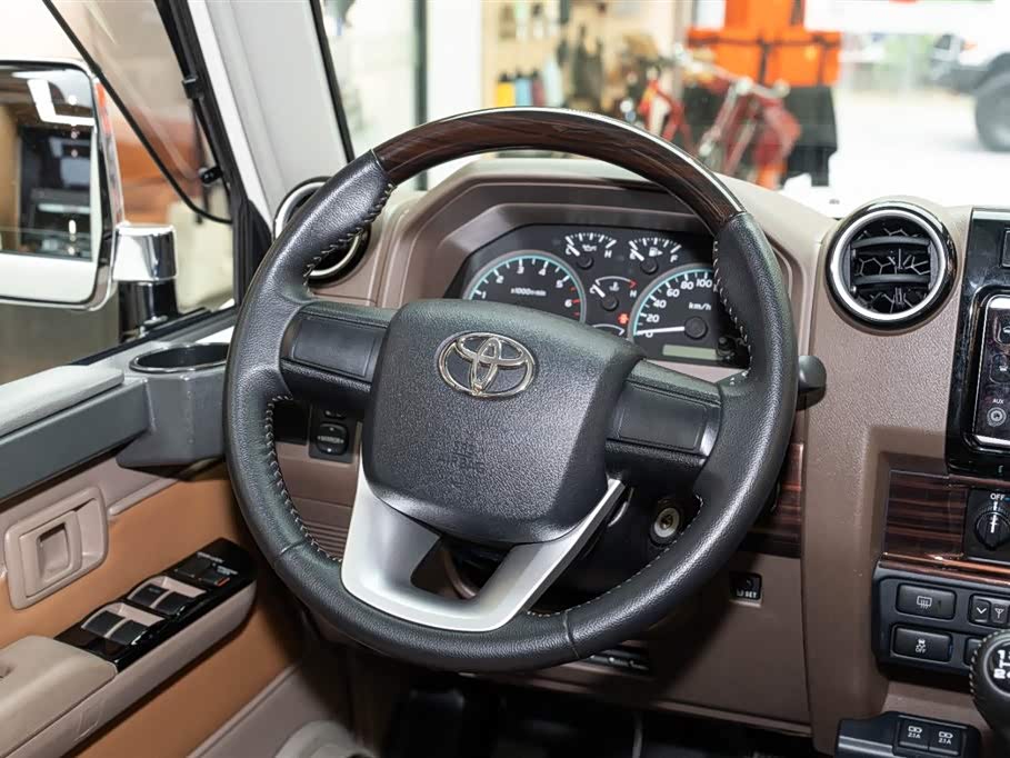 Toyota Land Cruiser Toyota Land Cruiser