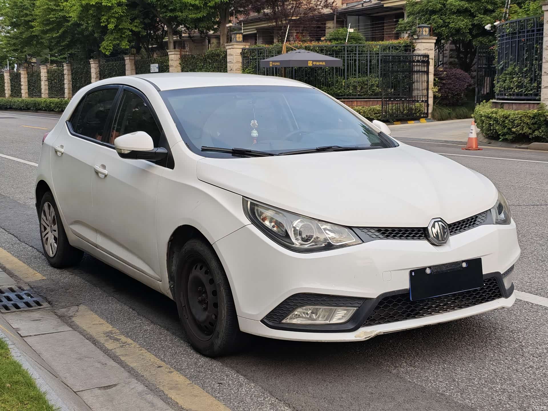 MG MG5, 2014 3