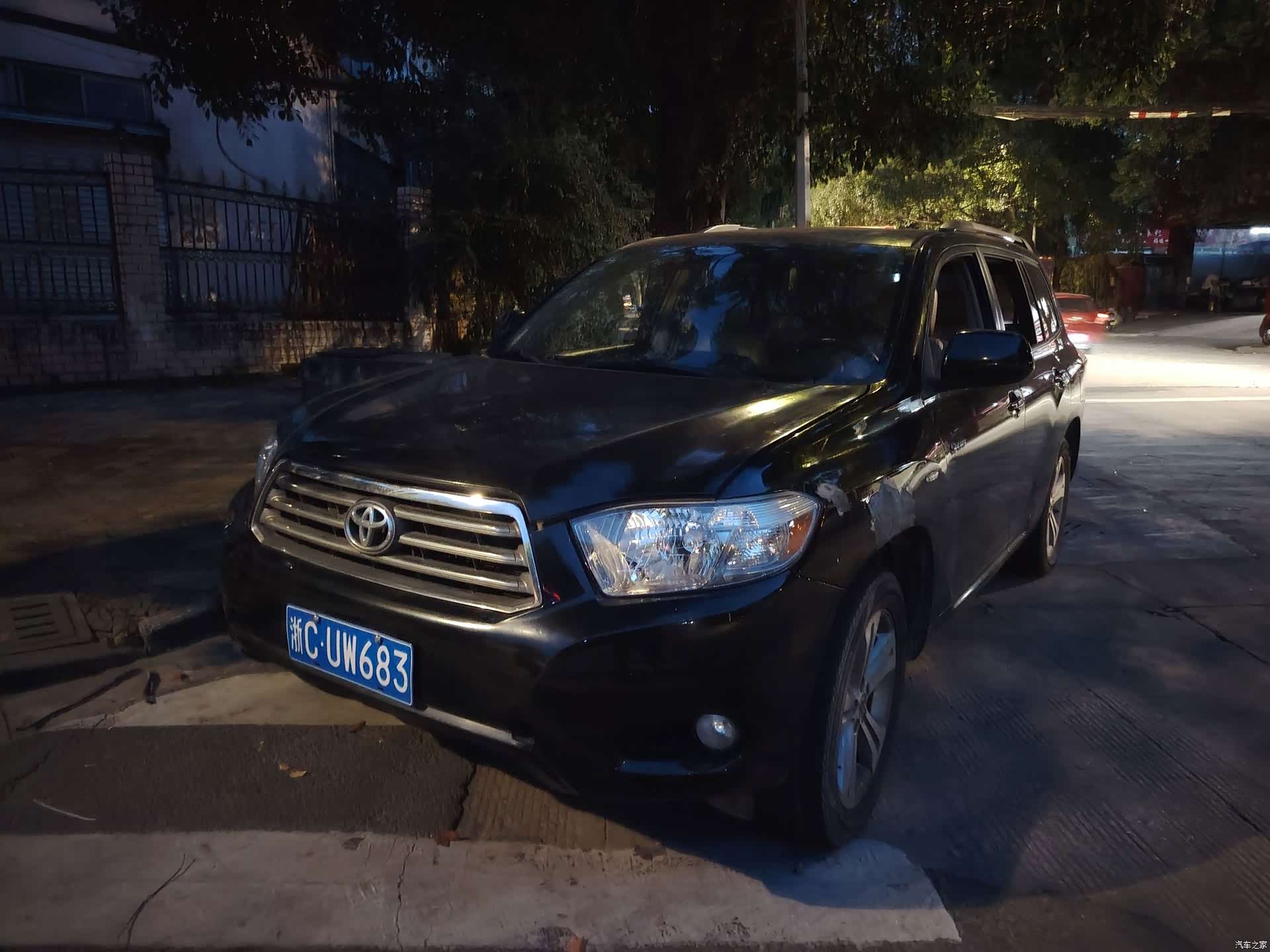 Toyota Highlander, 2011 1