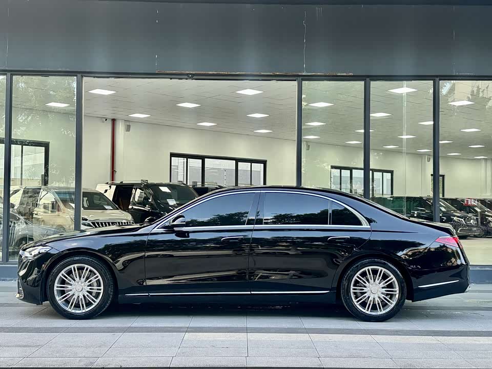 Mercedes-Benz S-class Mercedes-Benz S-class