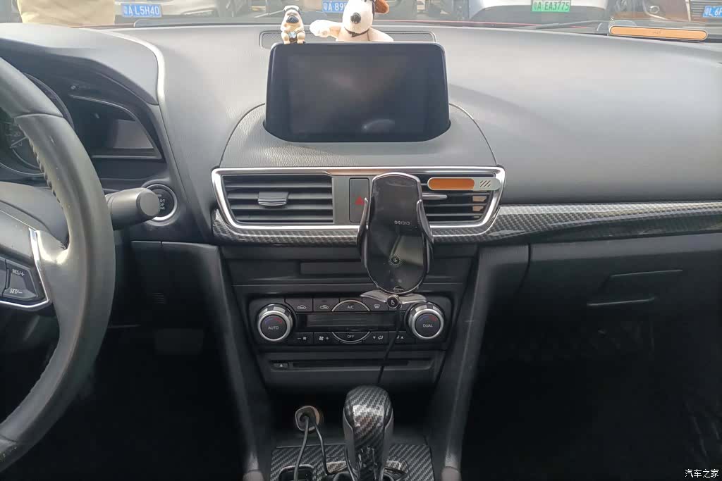 Mazda Mazda3, 2018 13
