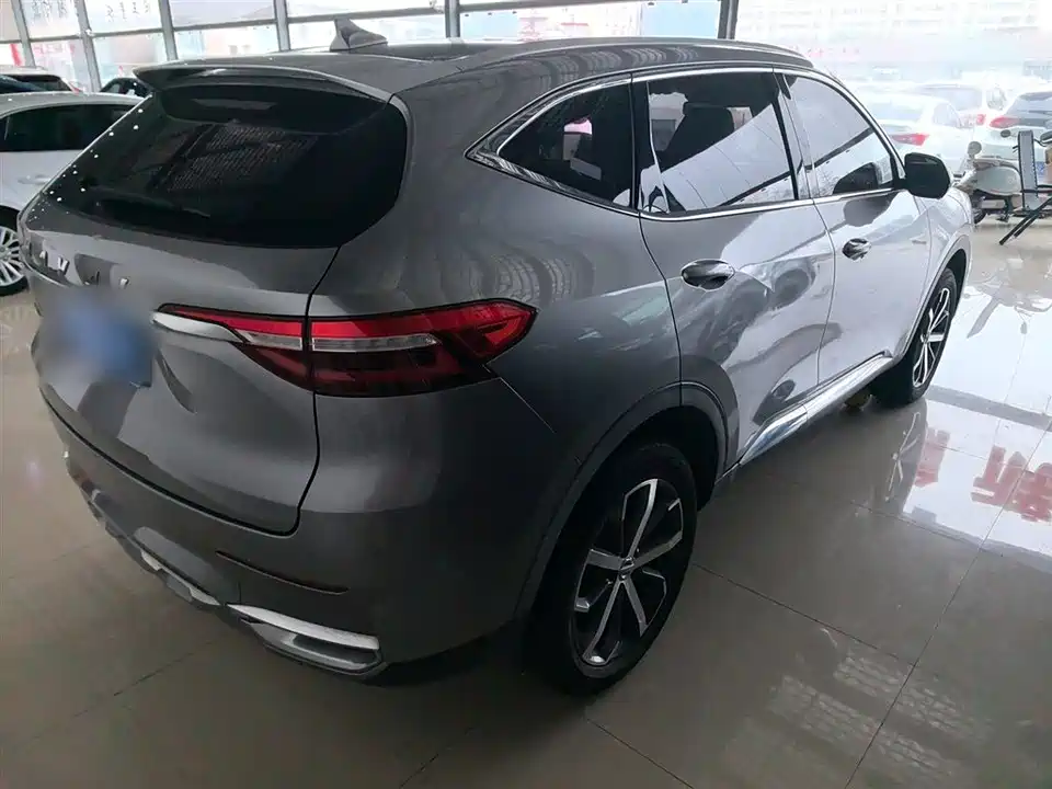 Haval F7