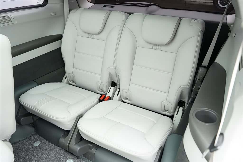 Mercedes-Benz R-Class, 2016 26