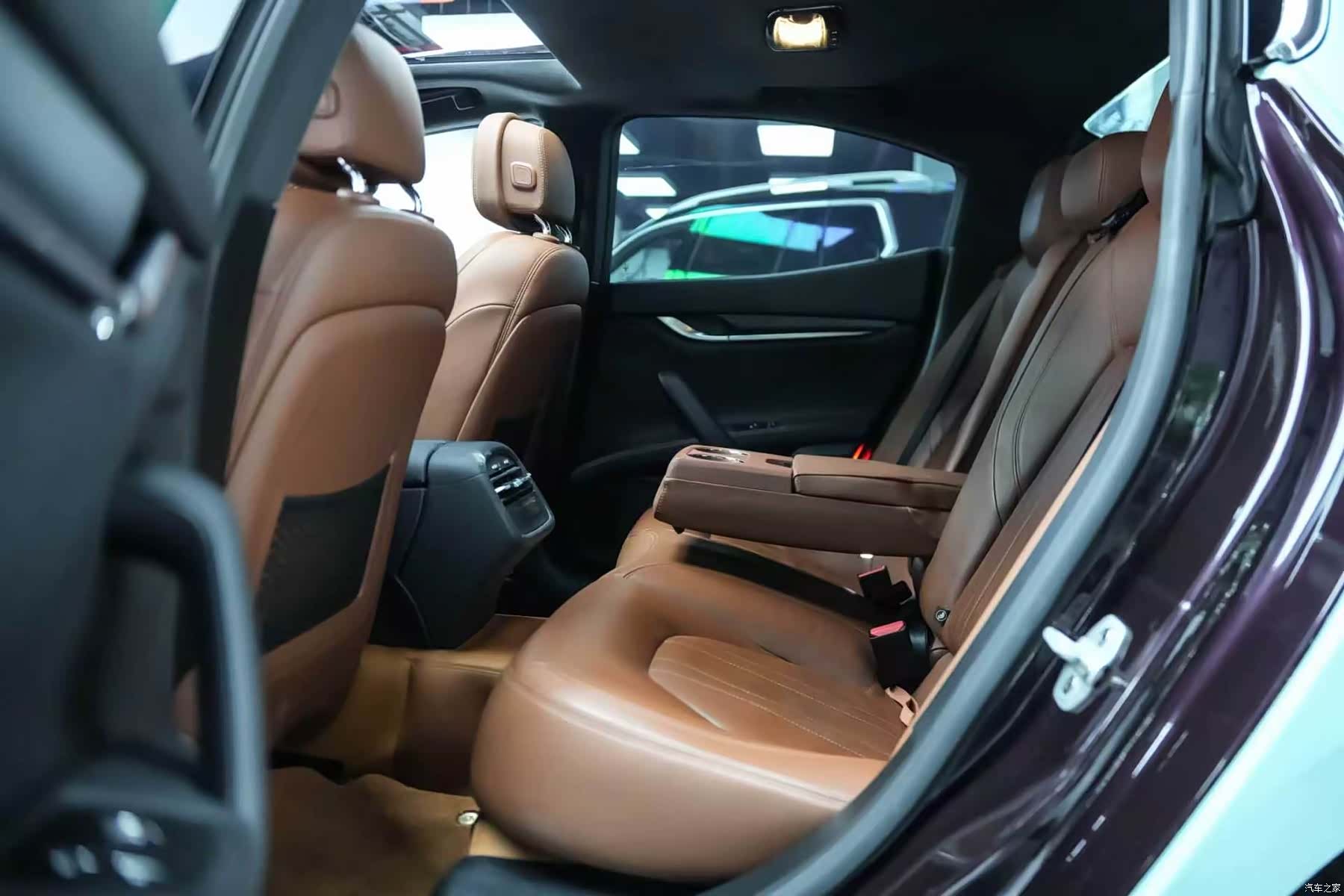 Maserati Ghibli, 2017 8