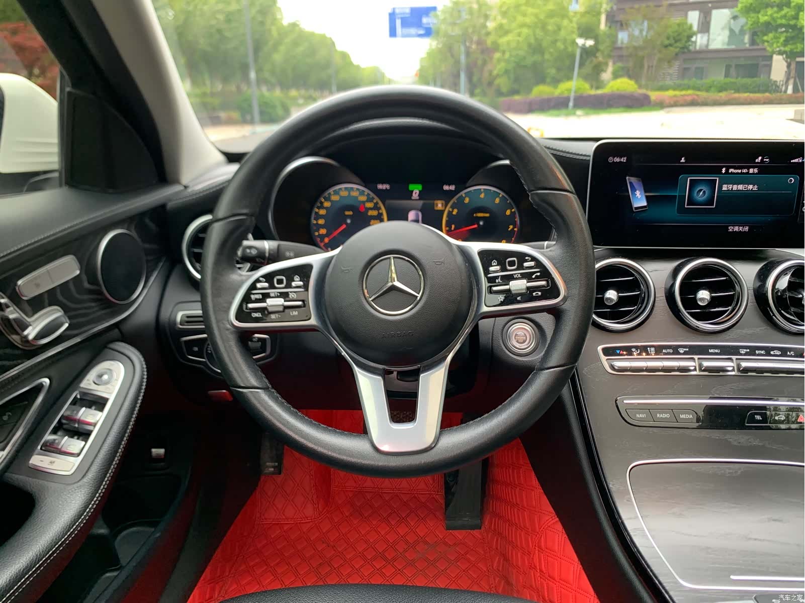 Mercedes-Benz C-Class, 2019 13