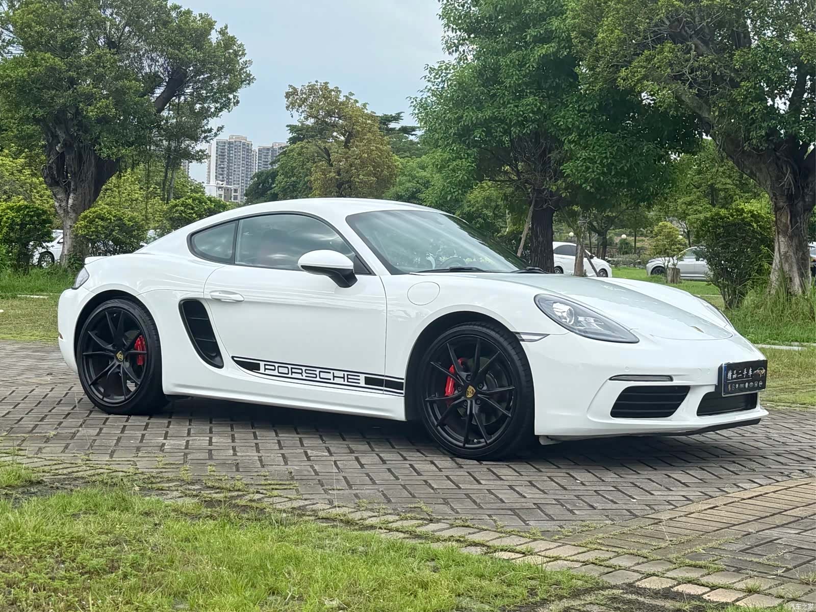 Porsche Cayman, 2017 3