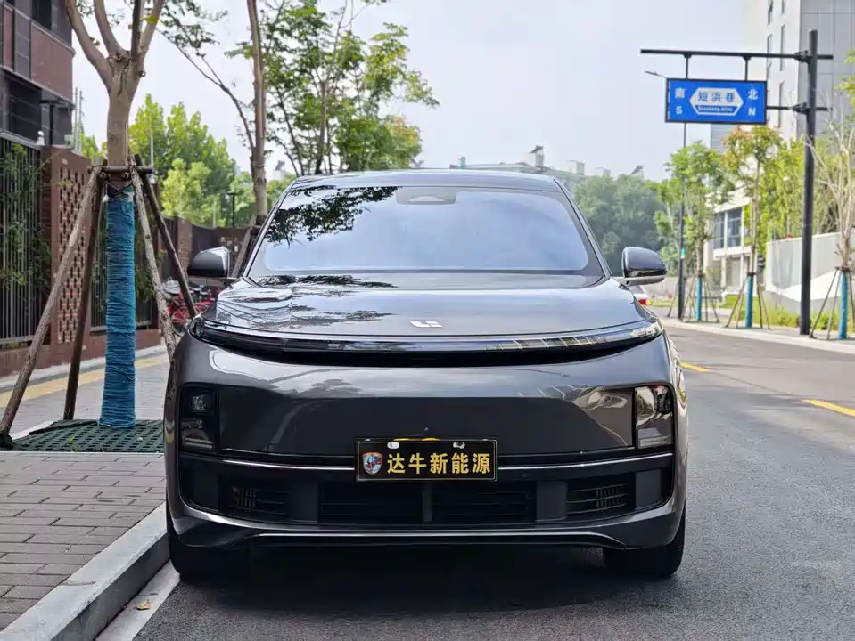 Li Auto Ideal L8