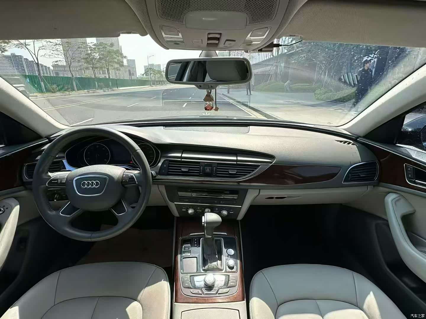 Audi A6L, 2014 7