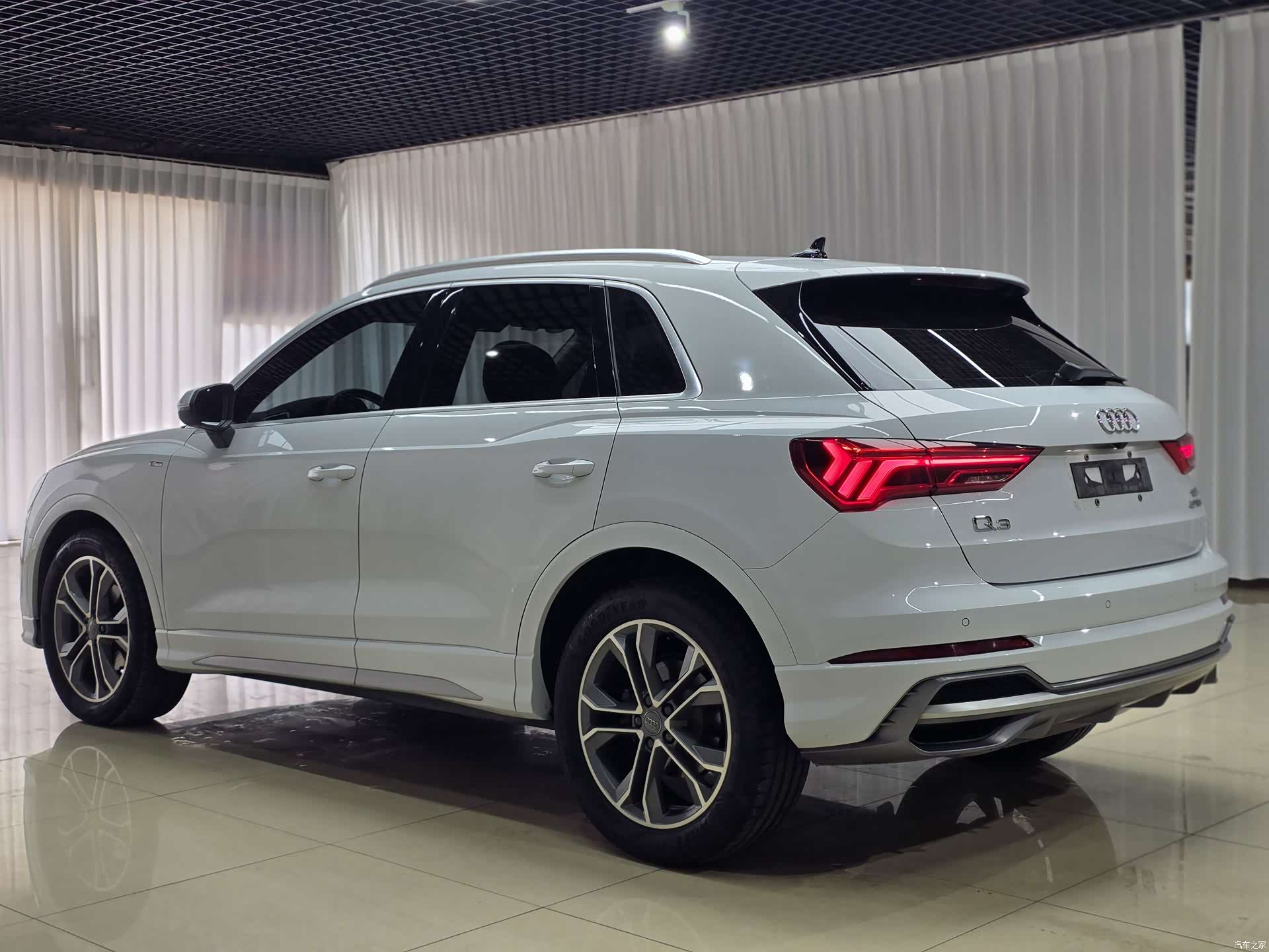Audi Q3, 2020 7