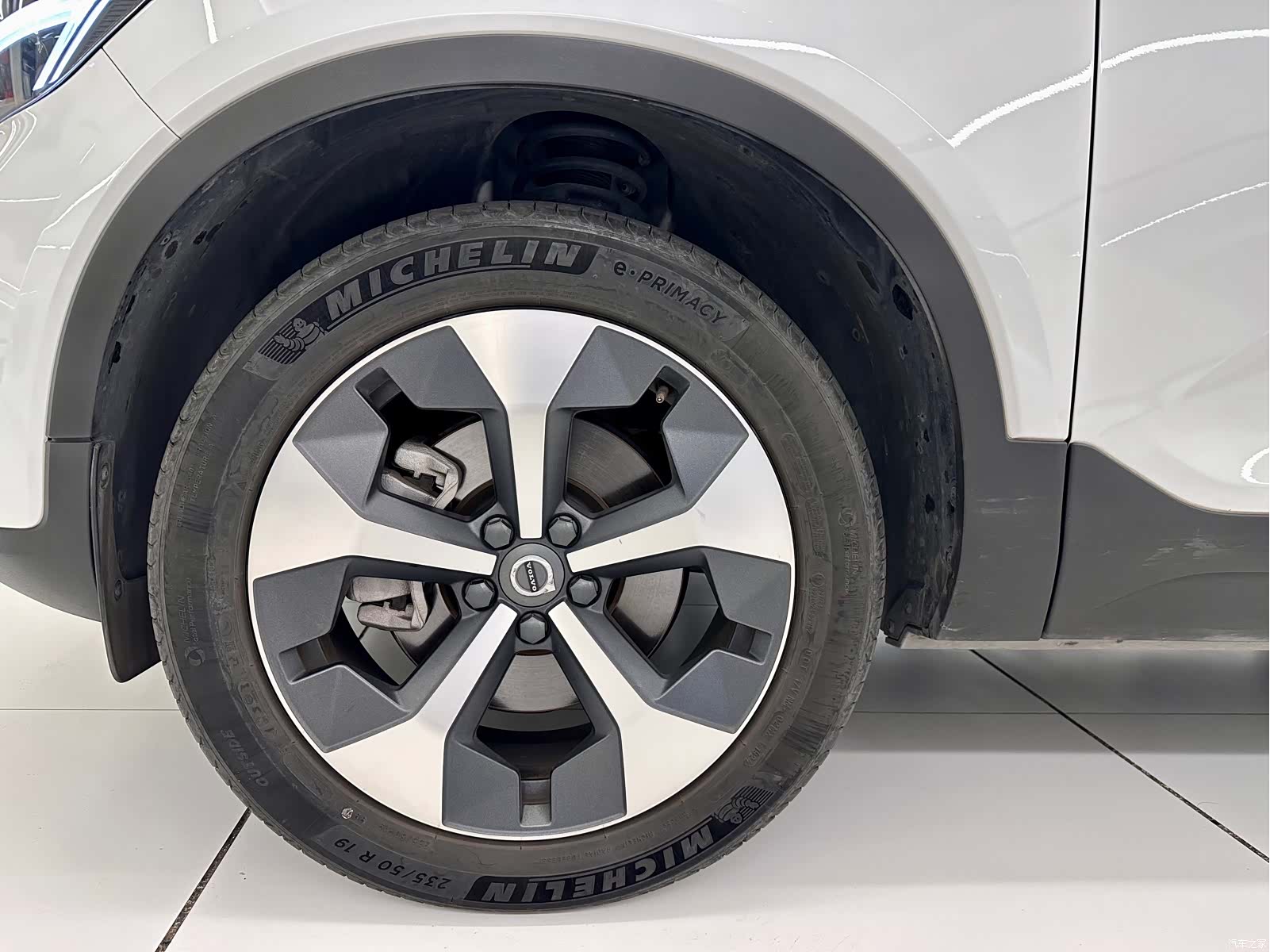 Volvo XC40, 2024 13