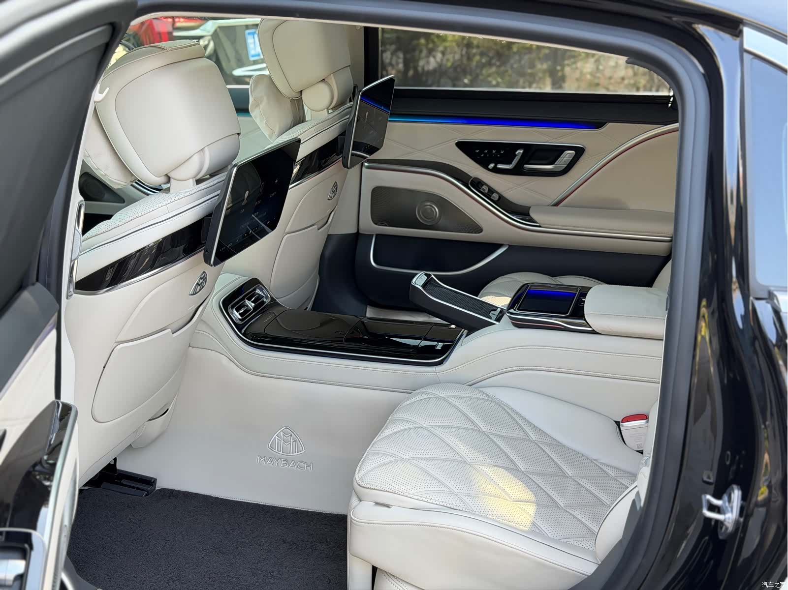 Maybach S-Class, 2022 6