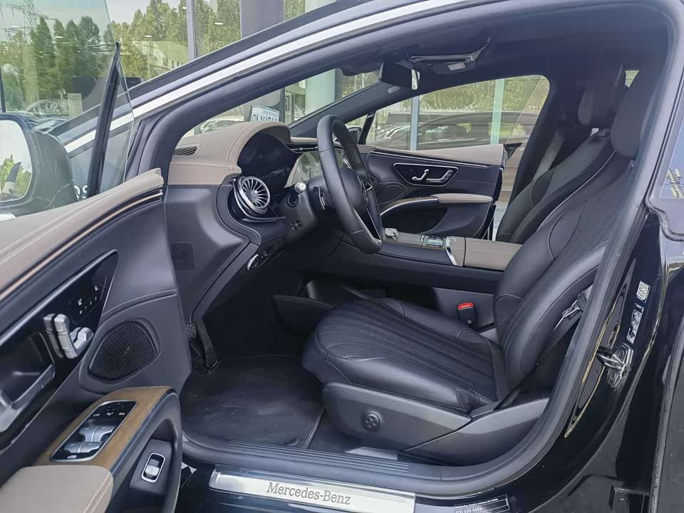 Mercedes-Benz EQS