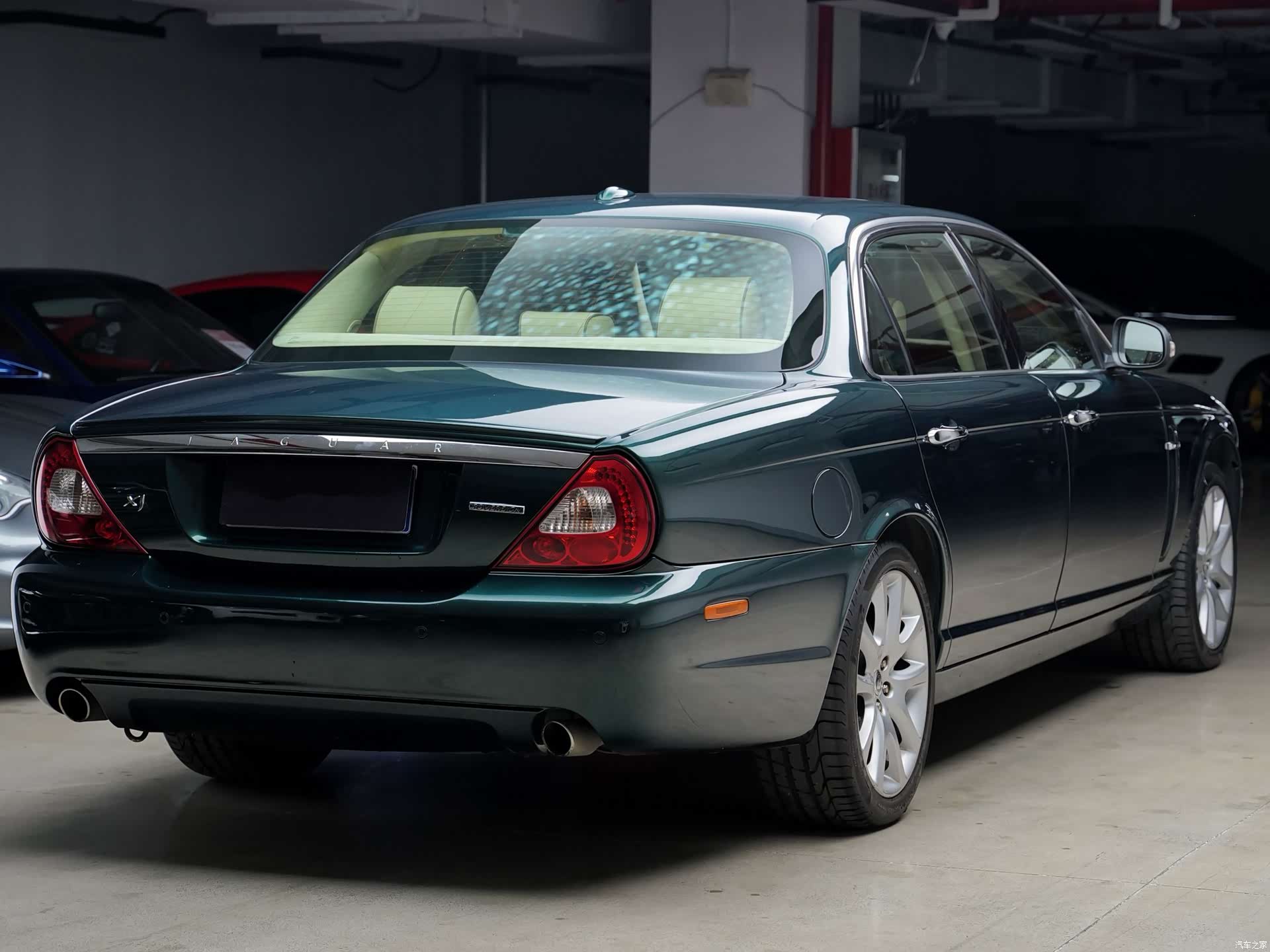 Jaguar XJ, 2008 8