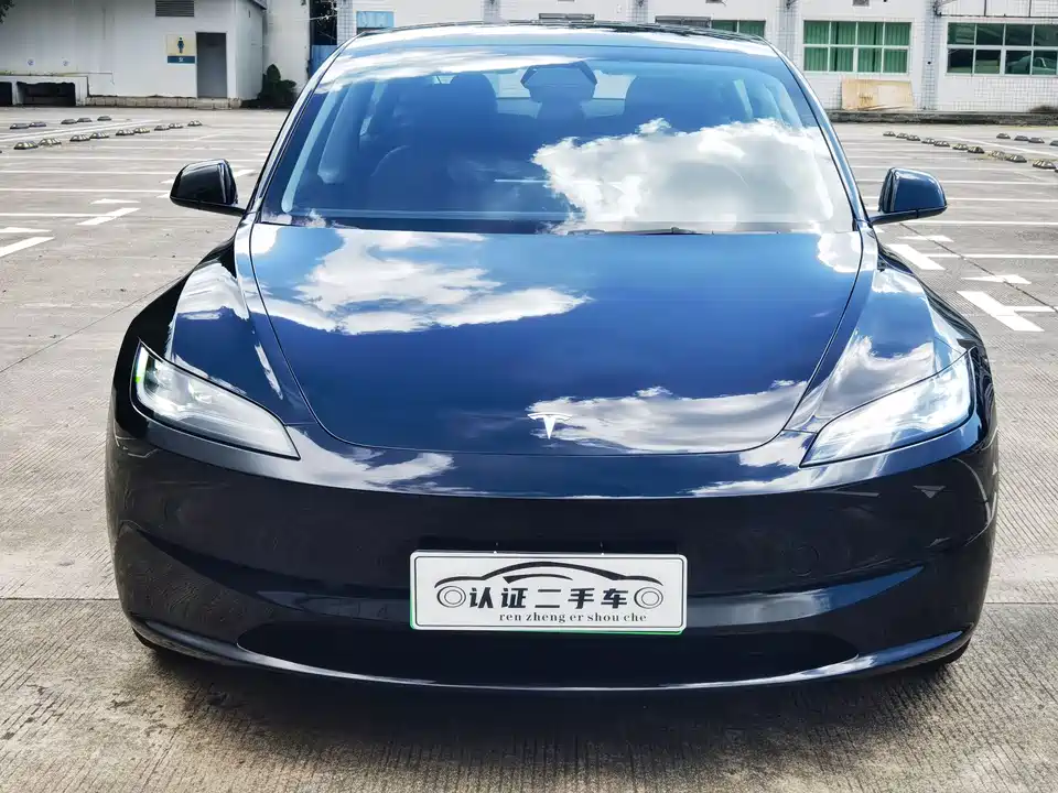 Tesla Model 3 Tesla Model 3