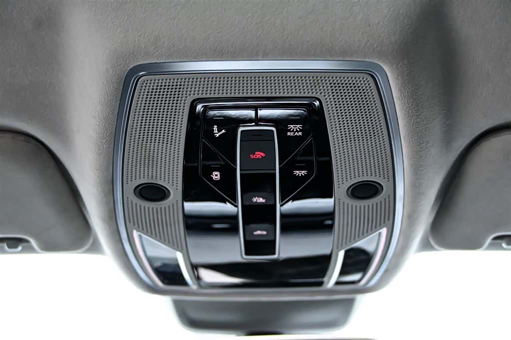 Audi A8L, 2020 32