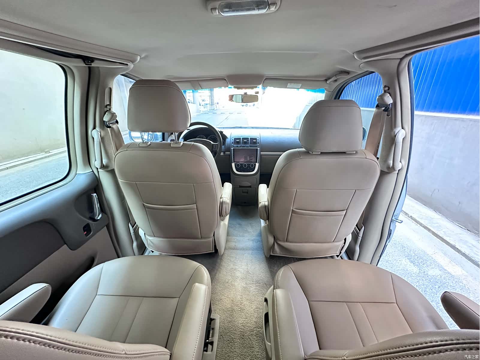 Buick GL8, 2016 10