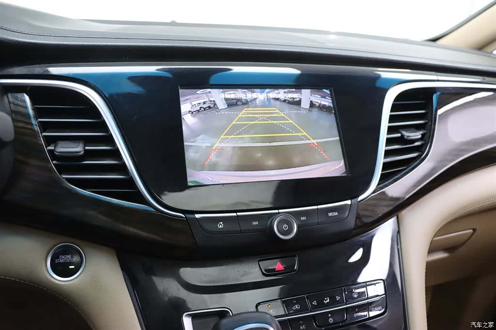 Buick GL8, 2019 8
