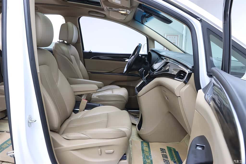 Buick GL8, 2019 14