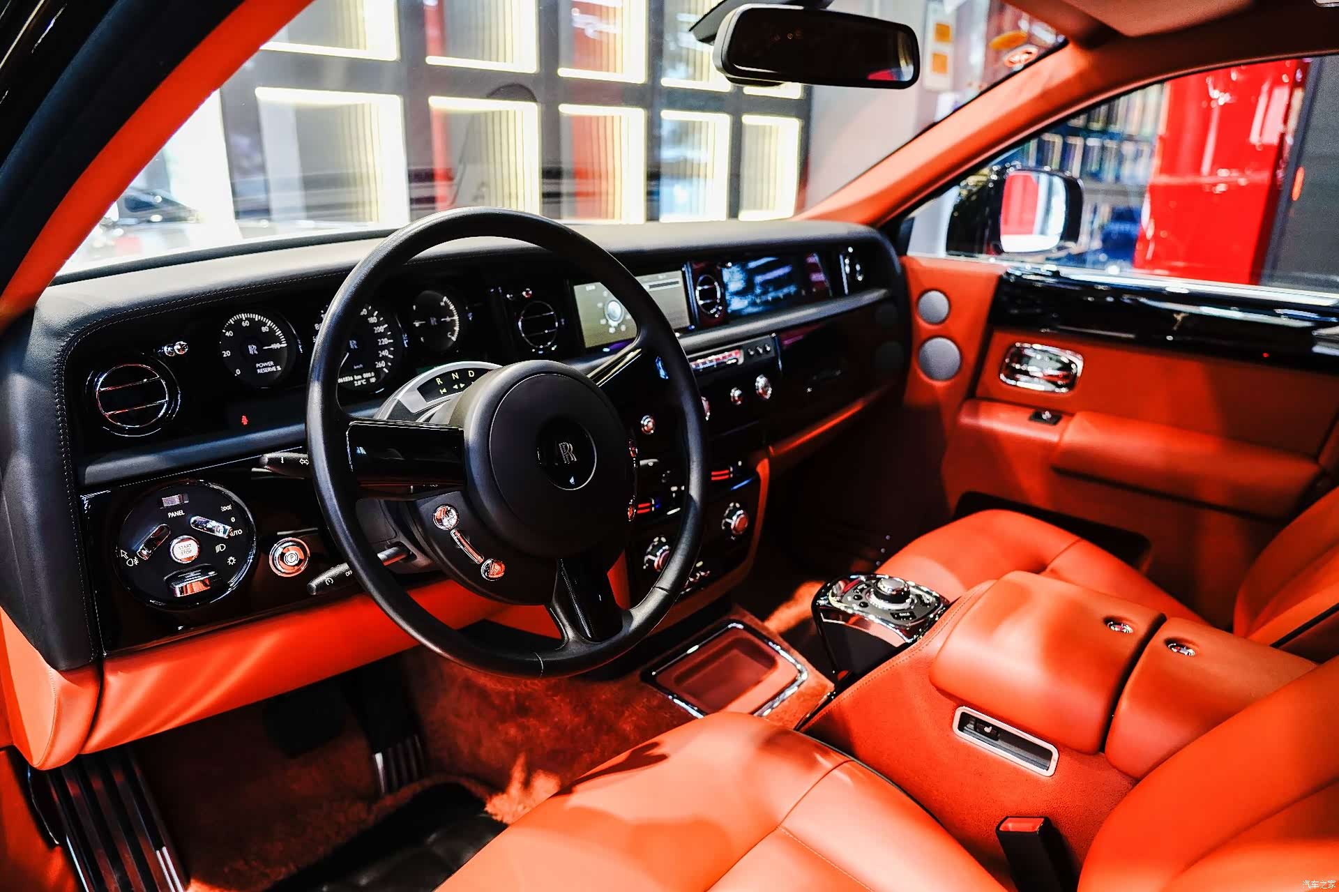 Rolls-Royce Phantom, 2014 11