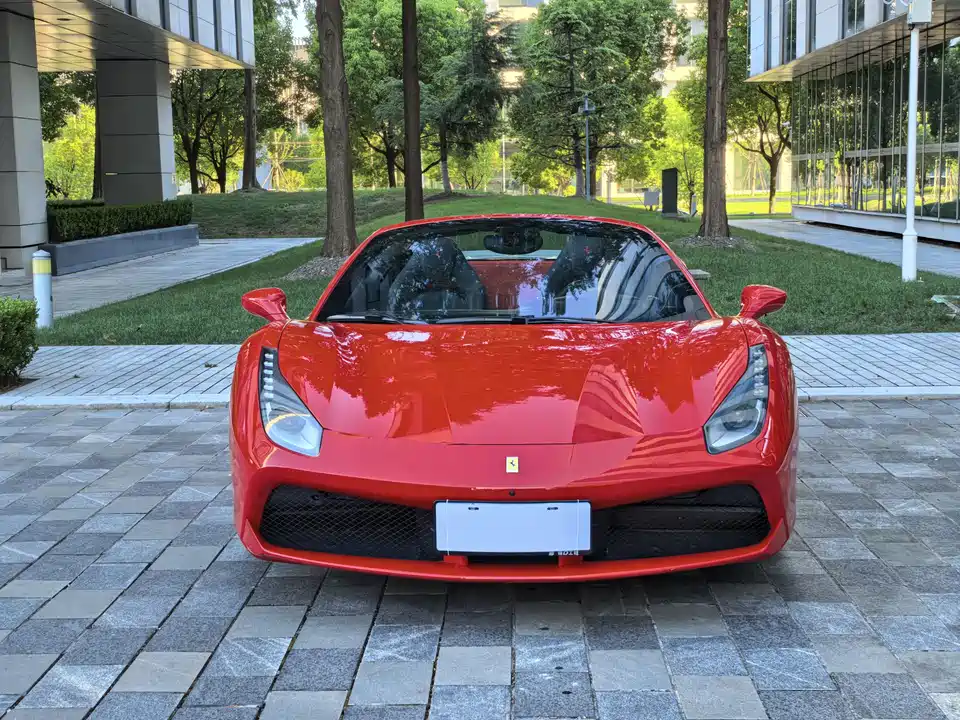 Ferrari 488
