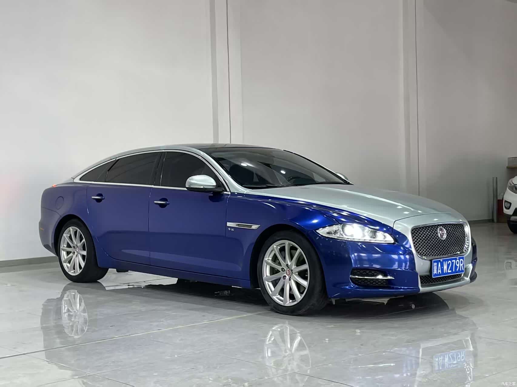 Jaguar XJ, 2015 3