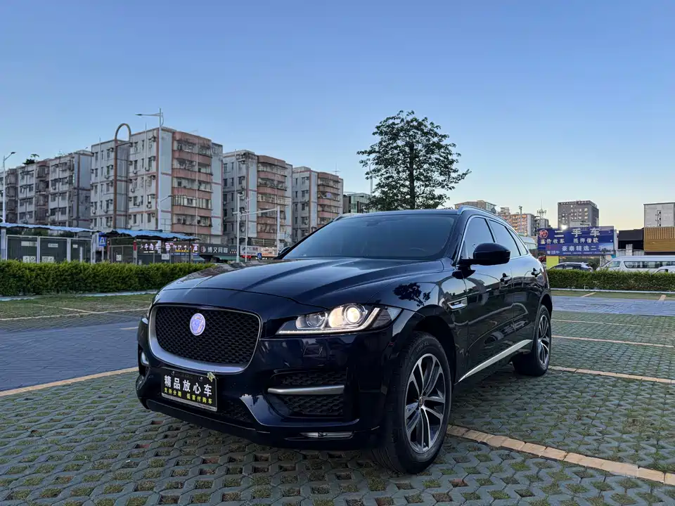 Jaguar F-PACE