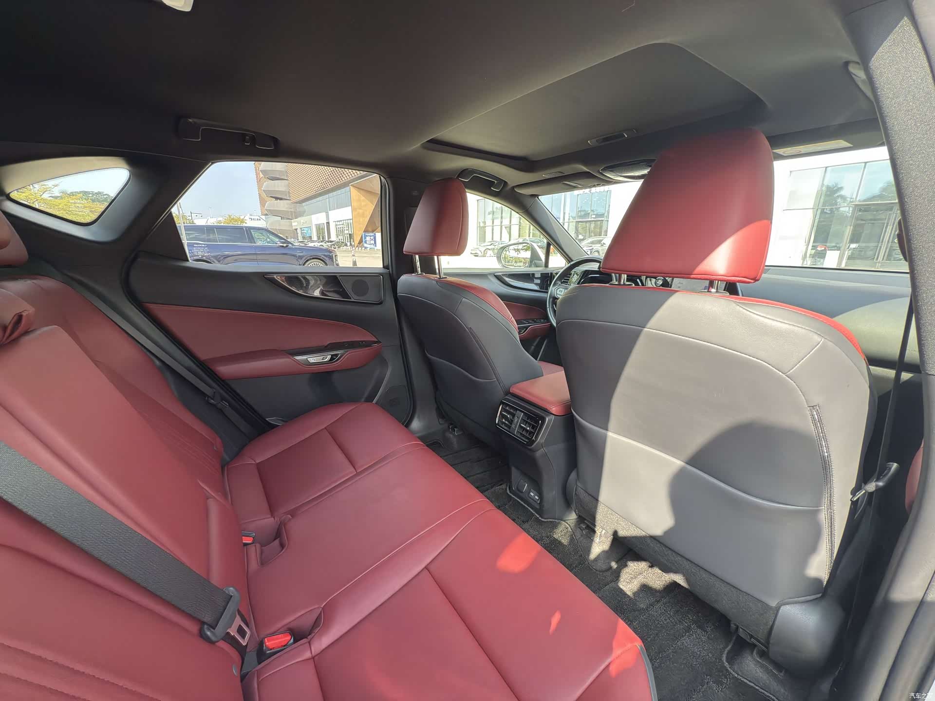 Lexus NX, 2022 14