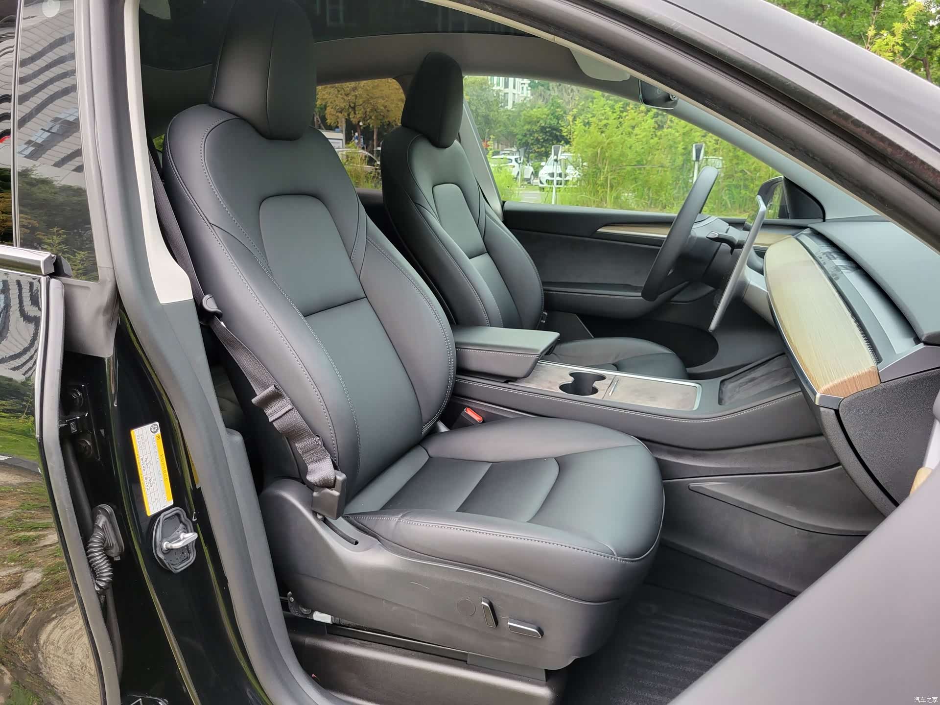 Tesla Model Y, 2023 11