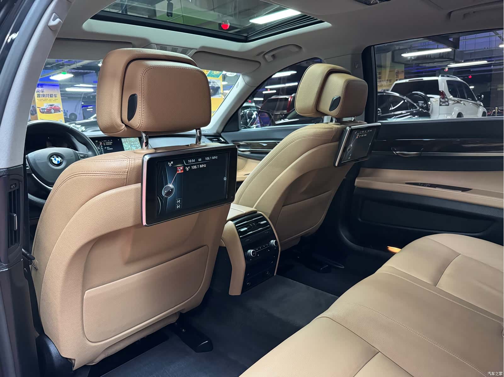BMW 7 Series, 2014 31