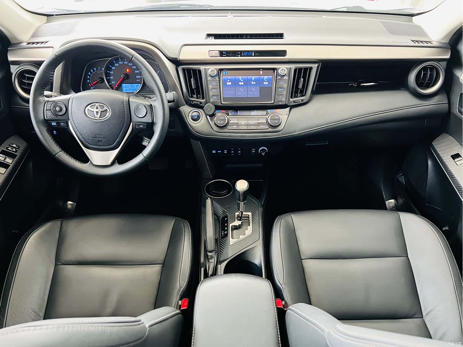 Toyota RAV4, 2016 13
