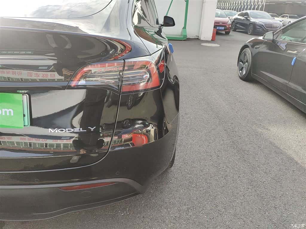 Tesla Model Y, 2022 24