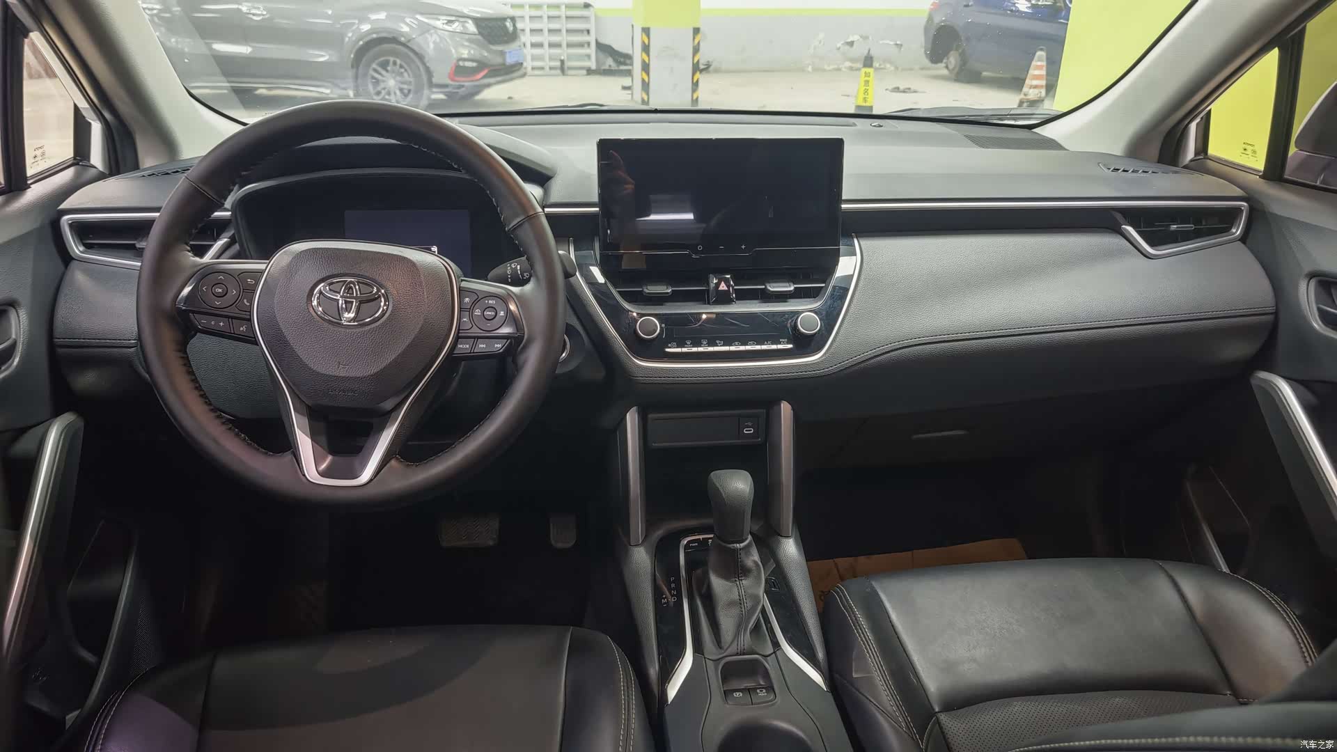 Toyota Frontlander, 2023 9