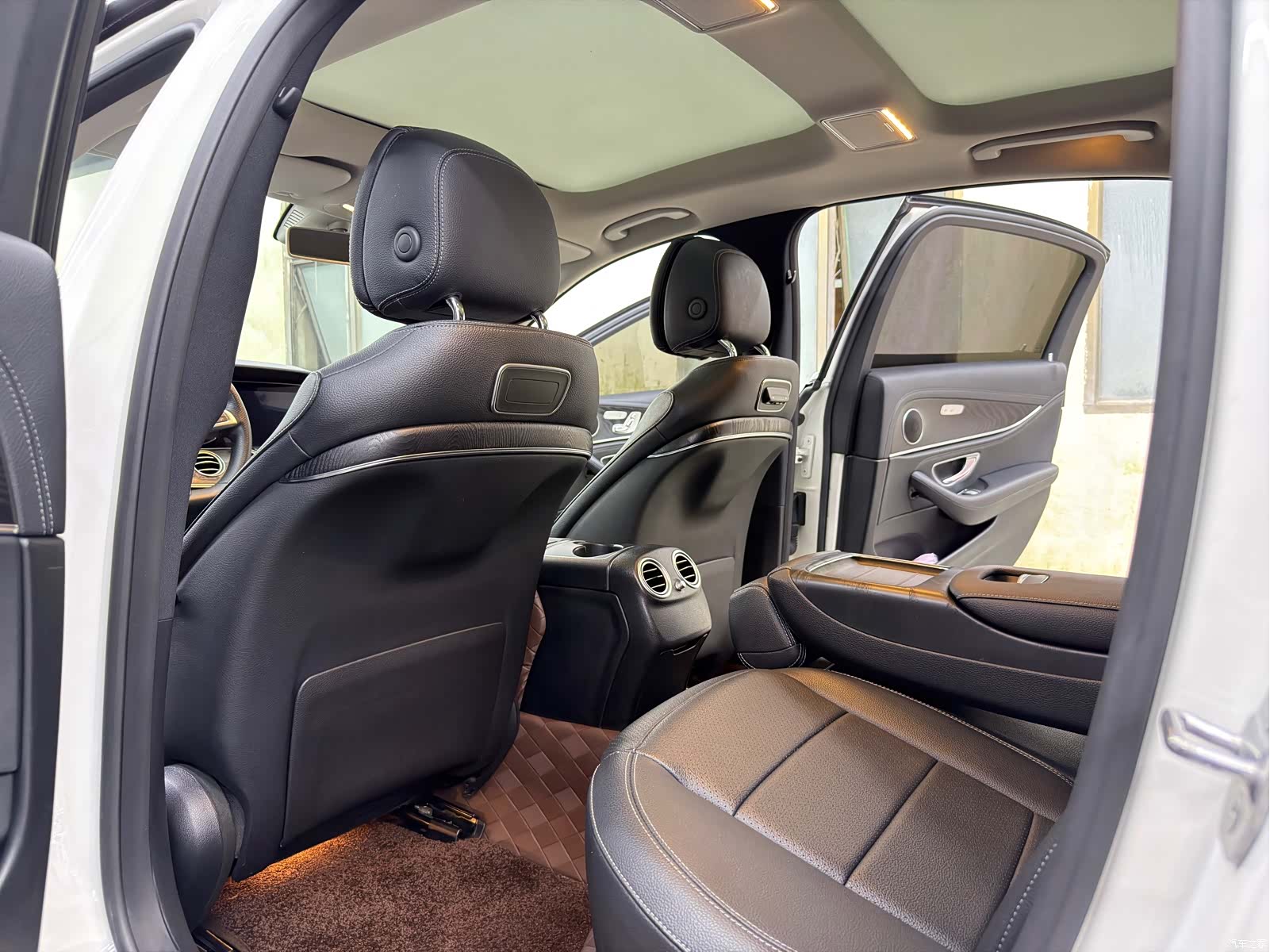 Mercedes-Benz E-Class, 2018 9