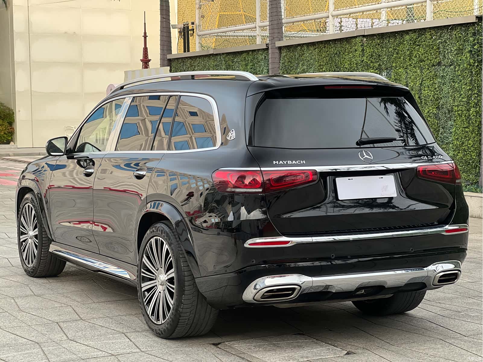 Maybach GLS, 2021 4