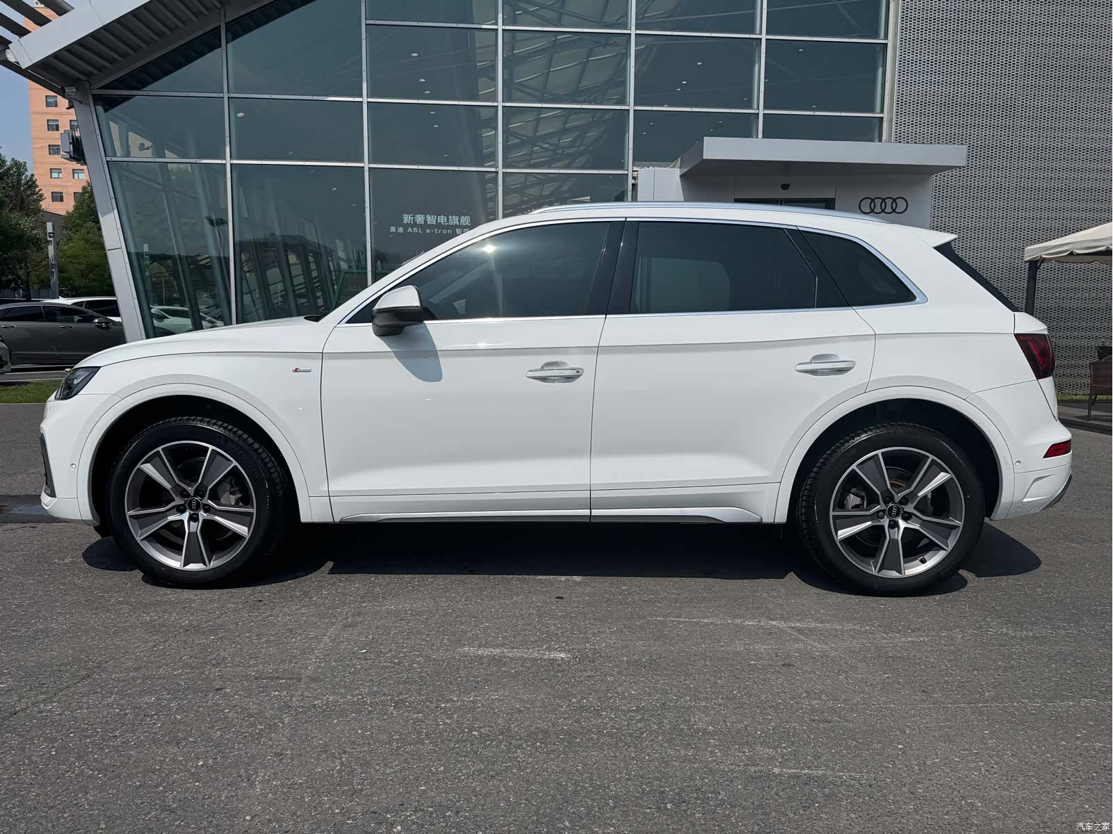 Audi Q5L, 2023 3