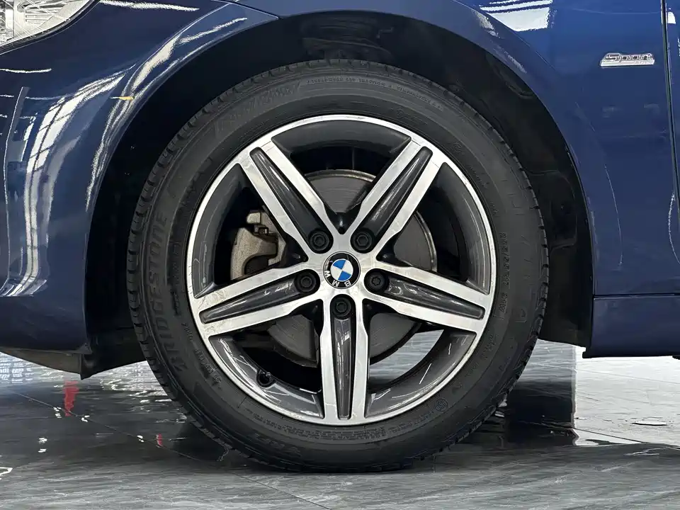 BMW 2 series station wagon