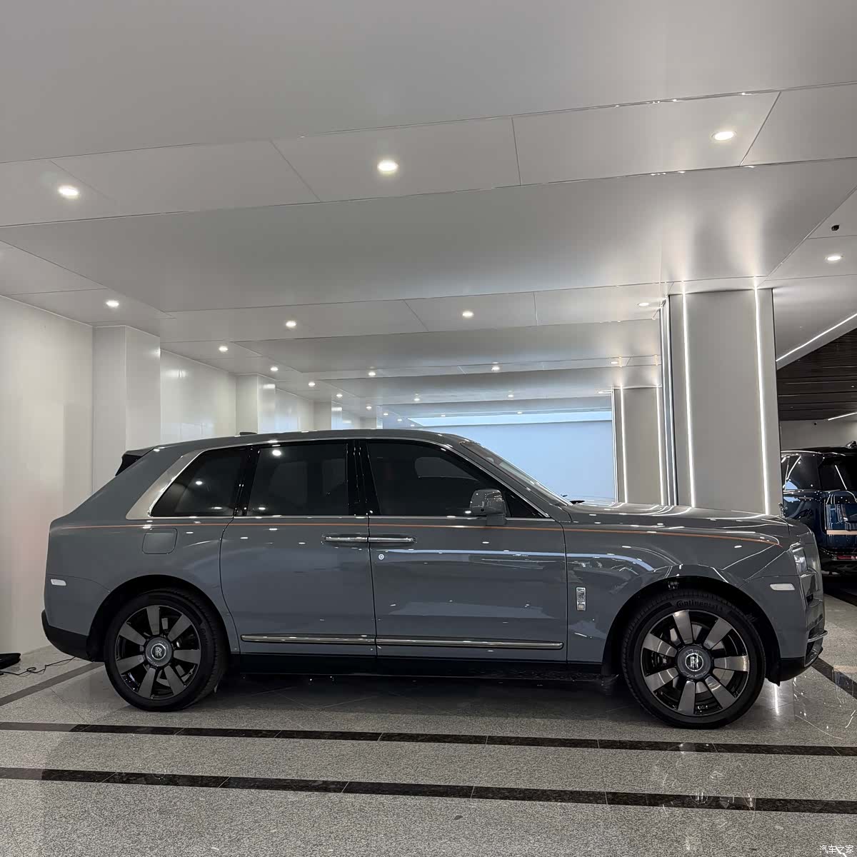 Rolls-Royce Cullinan, 2022 3